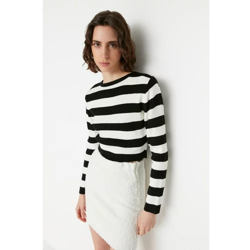 Trendyol Black Striped Crop Knitwear Sweater