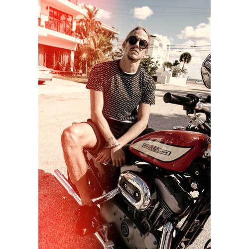 UC Men Allover T-shirt with black logo Slike