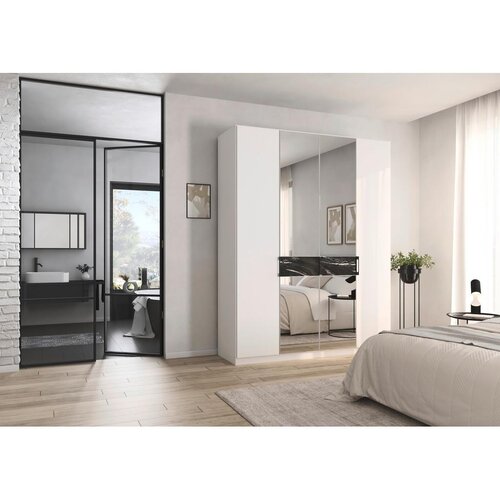 Premium Living Omara S Klasičnimi Vrati Versity-D, Bela Slike