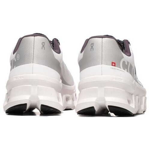 On M Cloudmster All White Cene