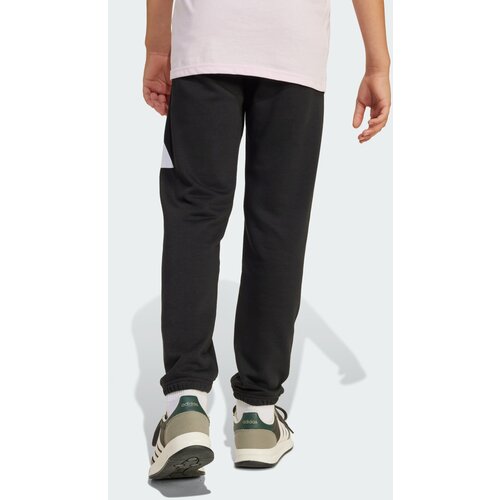 Adidas &amp;Scaron;portne hlače &amp;#039;Essentials&amp;#039; črna / bela Slike