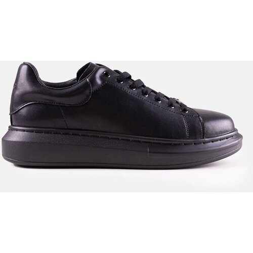 GOE Black men's sneakers Cene