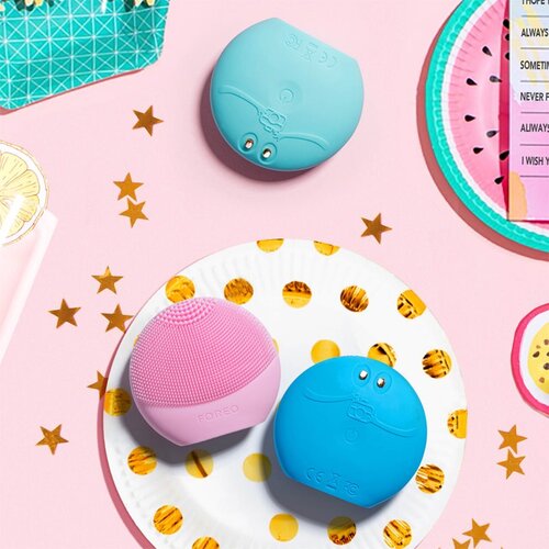 Foreo Luna&amp;trade; Play Smart 2 pametni uređaj za či&amp;scaron;ćenje za sve tipove kože Peek-A-Blue Slike