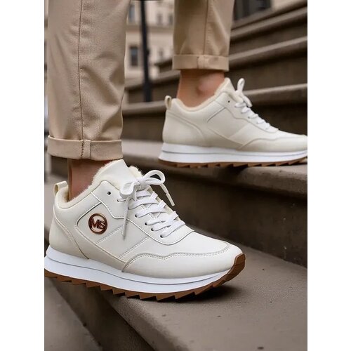 Resti White insulated women's sports shoes Lahho Cene