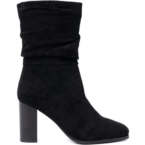 Shelvt Black ankle boots with a ruffled upper Slike