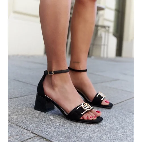 D/CEO Black sandals on a block heel Millo