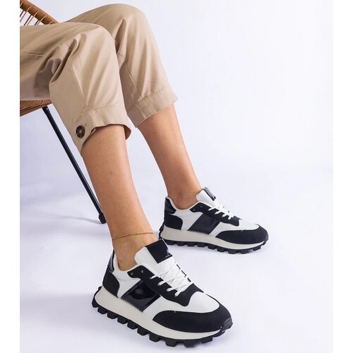 D/CEO White trainers Justar Cijene
