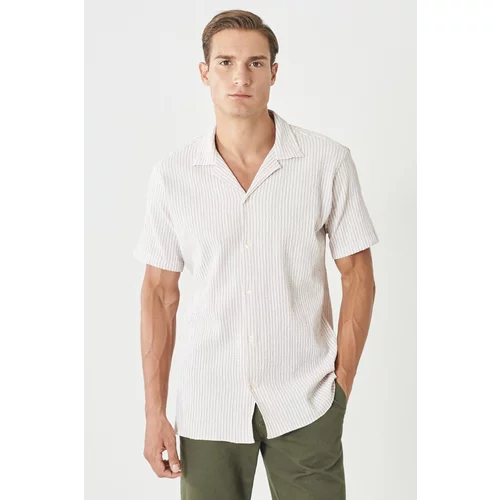 AC&Co / Altınyıldız Classics Men's White-beige Comfort Fit Relaxed Cut Mono Collar Seersucker Striped Shirt