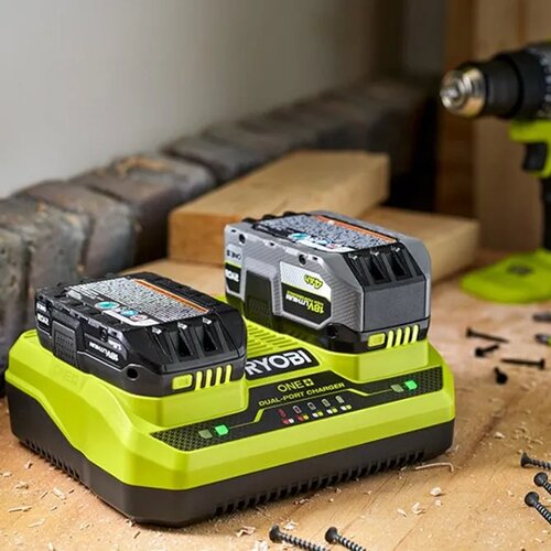Ryobi RC18240 dupli punjač za baterije 18V one+ Slike