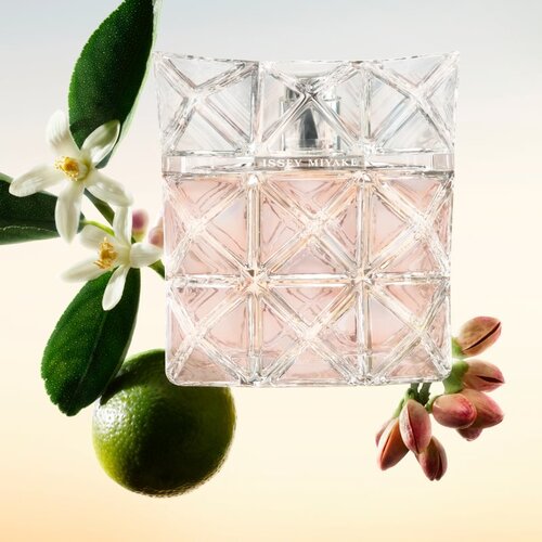 Issey Miyake Lumi&amp;egrave;re D&amp;#039;issey parfemska voda za žene 30 ml Slike