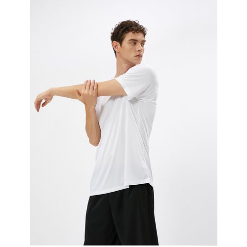 Koton Basic Sports T-Shirt. Raglan Sleeve Crew Neck Textured. Slike