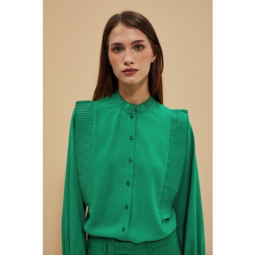 Moodo shirt with pleats Cene