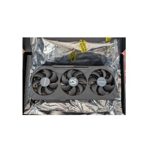 Gigabyte amd radeon rx 9070 xt gaming oc 16GB GV-R9070XTGAMING OC-16GD outlet Slike