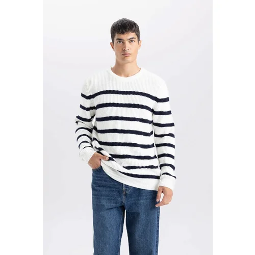 Defacto Men's Ecru Standard Fit Regular Cut Crew Neck Striped Sweater