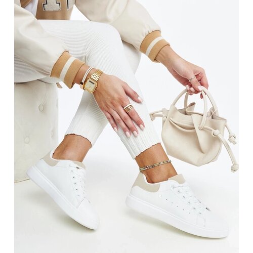 D/CEO White trainers Justar Cene