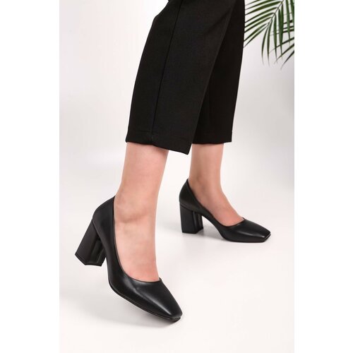 Shoeberry Women's Lax Black Skin Heeled Shoes Slike