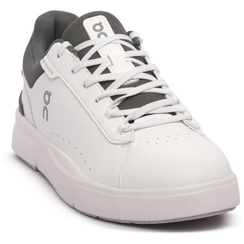 On THE ROGER ADVANTAGE Bijela Slike