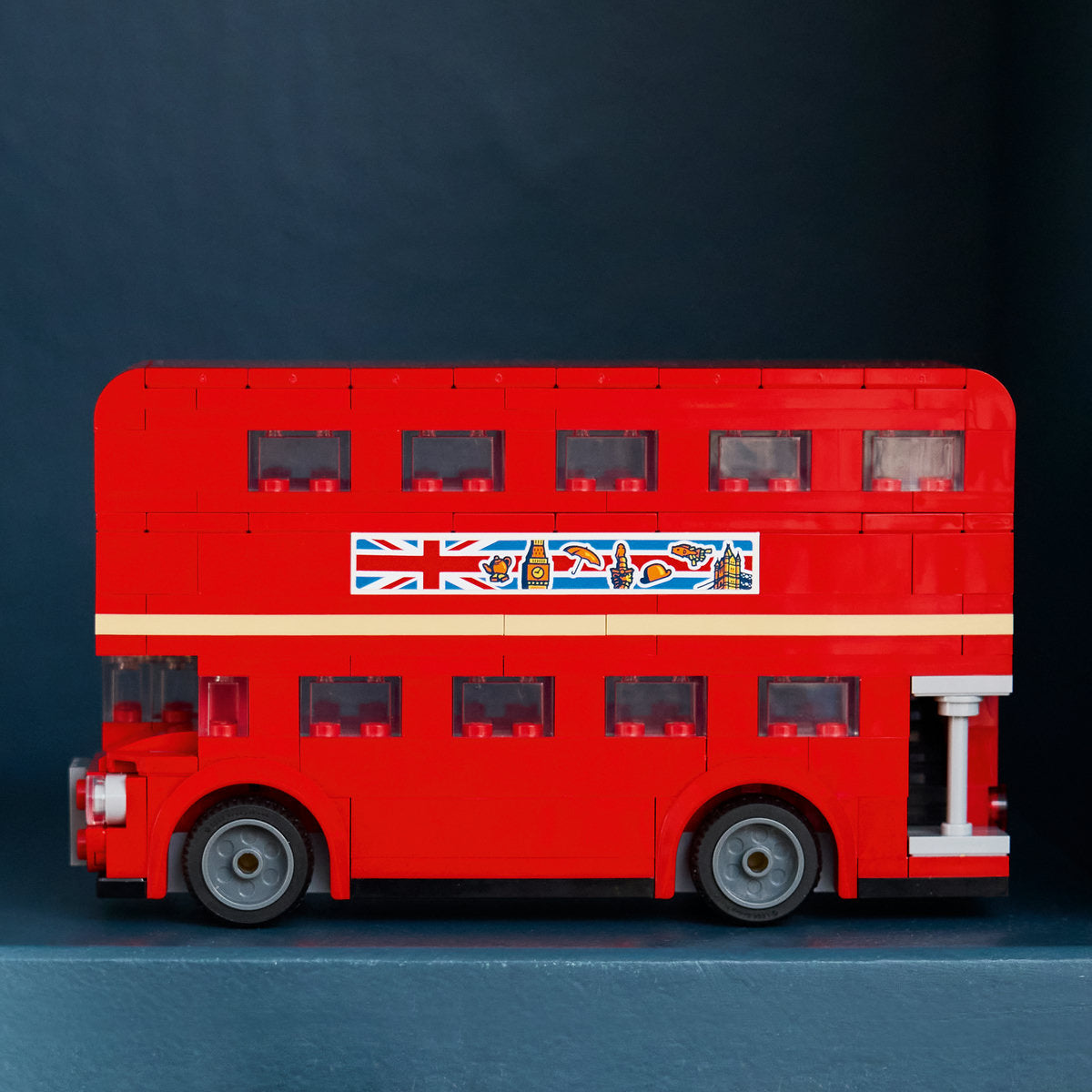 Lego iconic - londonski autobus (40953) Slike