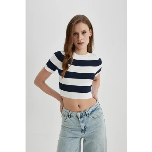 Defacto Crop Striped Crew Neck Short Sleeve Knitted T-Shirt