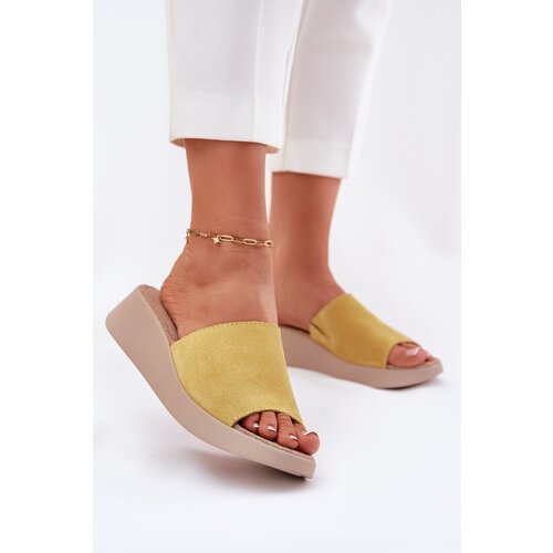 Panto Fino Ladies Suede Wedge Sandals Yellow Cene