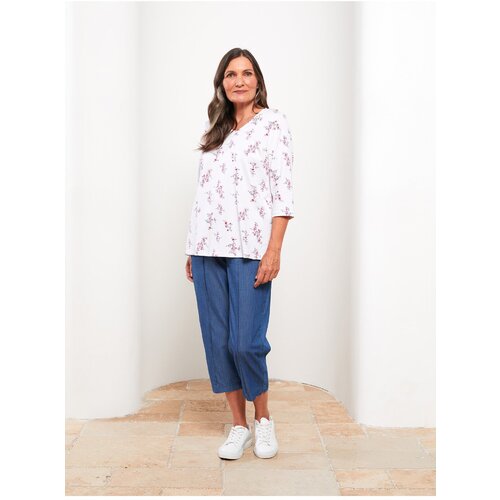 LC Waikiki Women's V-Neck Floral Cotton T-Shirt Cene