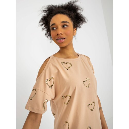 Fashion Hunters Lady's camel blouse with heart print Slike