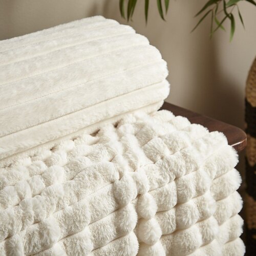 Catherine Lansfield Krem deka od mikropli&amp;scaron;a 130x170 cm Cosy Ribbed &amp;ndash; Slike