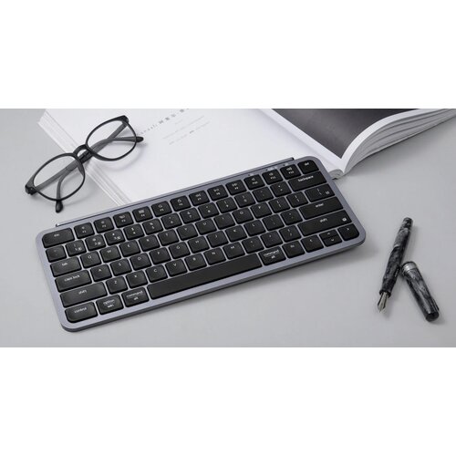 KEYCHRON B1 PRO brezžična tipkovnica, SLO, nizkoprofilna, siva (B1P-K1-SI), (5000331425) Slike