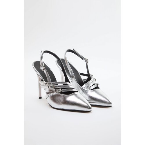 Trendyol Silver Band Detailed Pointed Toe Women's Thin Heel Shoes Cene