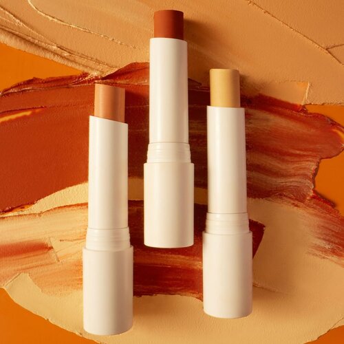 OLEHENRIKSEN Truth Banana Bright+ Vitamin CC Stick posvjetljujući korektor nijansa Banana 3.7 g Slike