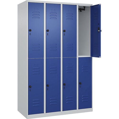 C+P Dvonadstropna garderobna omara Classic PLUS, 4 deli, svetlo sive / encijan modre barve, VxŠ 1850 x 1200 mm, talni drsniki, vrtljiv zapah Cene