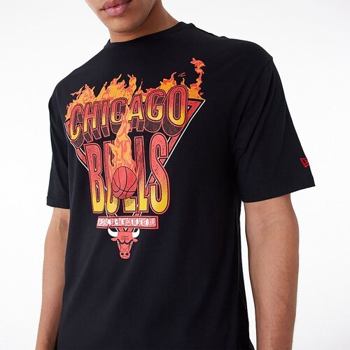 New Era chicago bulls flame graphic black oversized majica Slike