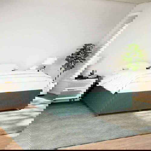 vidaXL Posteljni okvir temno zelen 200x200 cm žamet Cene