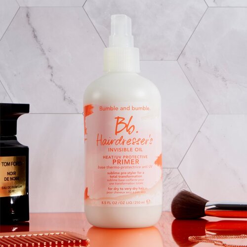Bumble and Bumble Hairdresser&amp;#039;s Invisible Oil Heat/UV Protective Primer pripravno pr&amp;scaron;ilo za popoln videz las 250 ml Slike