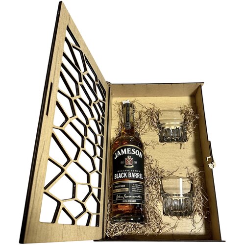 Jameson Black Barrel Gift Box 2 ča&amp;scaron;e - model saće Slike