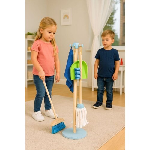 ECO TOYS Drveni set za či&amp;scaron;ćenje za decu &amp;ndash; metla, mop i đubrovnik, 7 delova &amp;ndash; ECOTOYS Slike