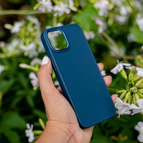 Satin silikonski ovitek za iPhone 13 Pro - moder Slike