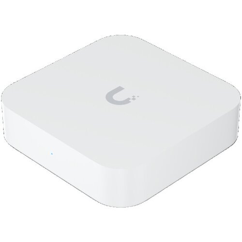 Ubiquiti Gateway Lite; Up to 10x routing performance increase over USG; Managed with a CloudKey, Official UniFi Hosting, or UniFi Network S Cene