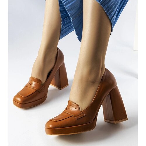 D/CEO Beige high heel pumps Unos Cene