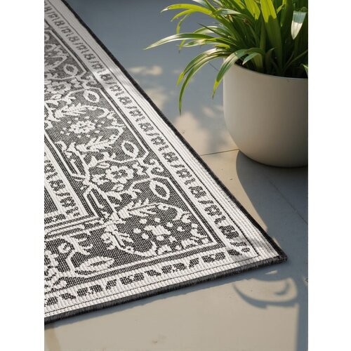 NORTHRUGS Črno-bela notranja in zunanja preproga 200x290 cm Duet Kona &amp;ndash; Slike