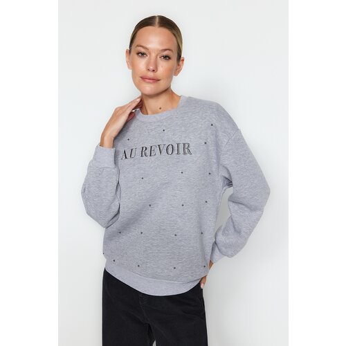 Trendyol Gray Melange Stones and Embroidery Detail in a Regular Fit Knitted Sweatshirt with Fleece Inside Cene