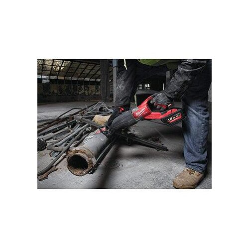 Milwaukee aku sabljasta testera 18V -M18FSX-121C Slike