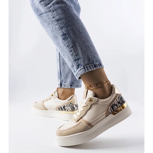 D/CEO White trainers Justar Cene