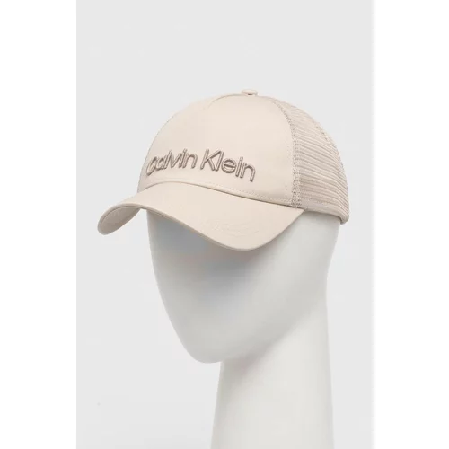 Calvin Klein Pamučna kapa sa šiltom boja: bež, s aplikacijom