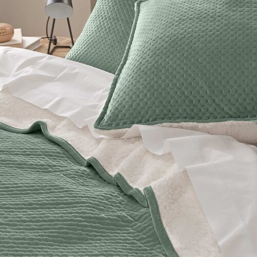 Douceur d int&amp;eacute;rieur Zelen komplet pregrinjala in prevleke za vzglavnik iz sherpa flisa 220x240 cm Mylene &amp;ndash; Slike