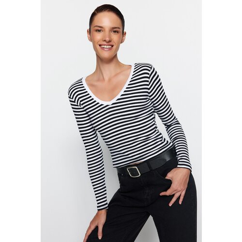 Trendyol Black Striped Ribbed V-Neck Fitted/Simple Long Sleeve Crop Stretch Knitted Blouse Slike