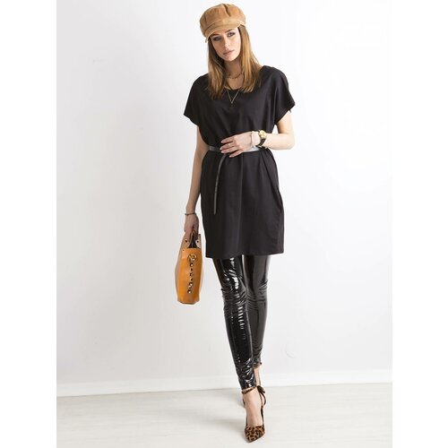 Yups Tunic with a large tear on the back black Cene