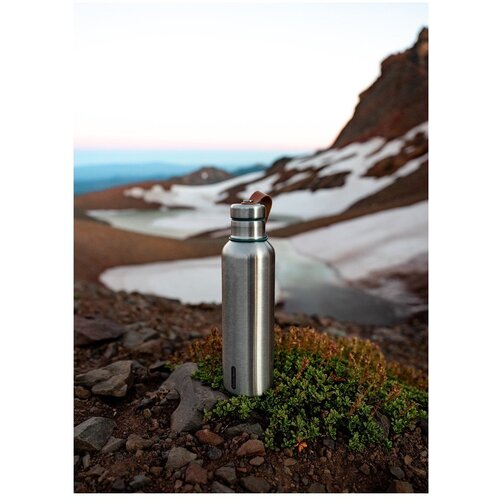Black + Blum Insulated Water Bottle 500 ml Olive Termosica Slike