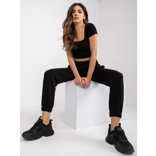 Fashion Hunters Black sweatpants with pockets from RUE PARIS