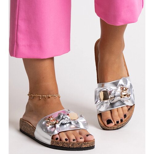 Gemre Silver flip-flops with a bow and a bear Segan Cene